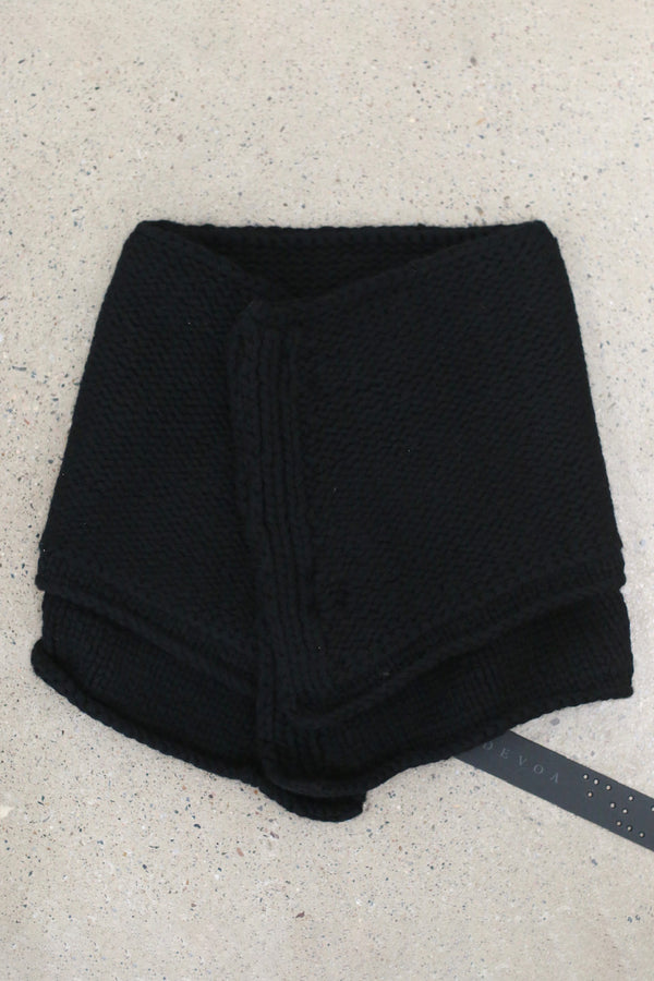 DEVOA Fall/Winter 2025 Knit Neck Warmer/Scarf DVA-AC-NPCP-BLACK